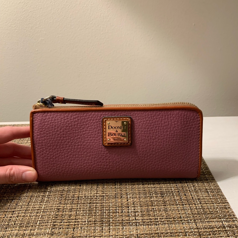 D&B Zip Clutch